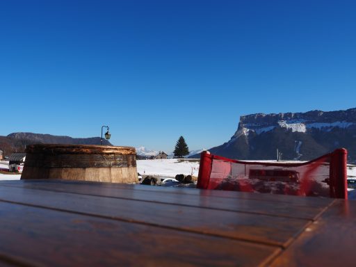 Le Granier et le Mont Blanc en fond